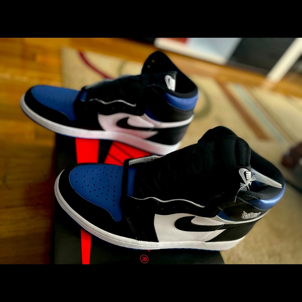 Jordan 1 “Royal toe”
